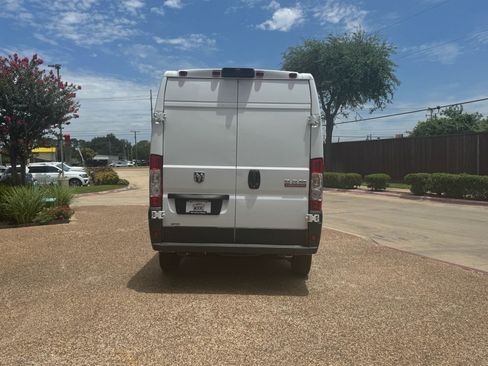 Used 2017 RAM ProMaster 2500 w/ Interior Convenience Group FWD image 8