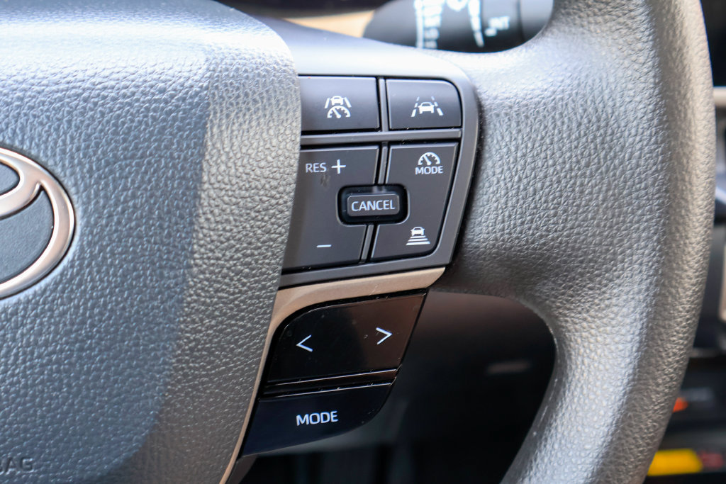 Used 2026 Toyota Camry LE FWD image 15