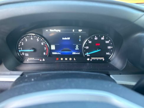 Used 2022 Ford Explorer XLT w/ Equipment Group 202A RWD image 7