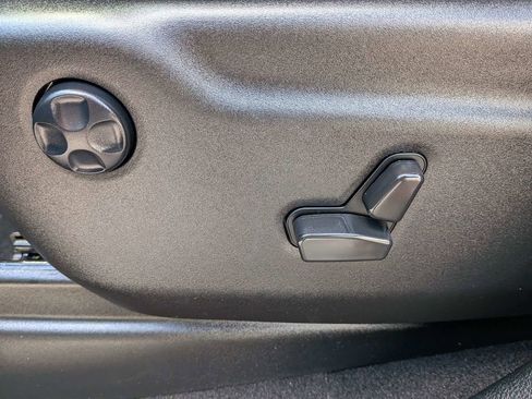 Used 2023 Dodge Durango GT image 13