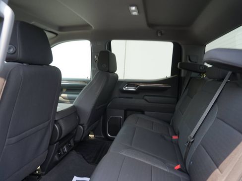 Certified 2024 Chevrolet Silverado 1500 LT AWD/4WD image 18