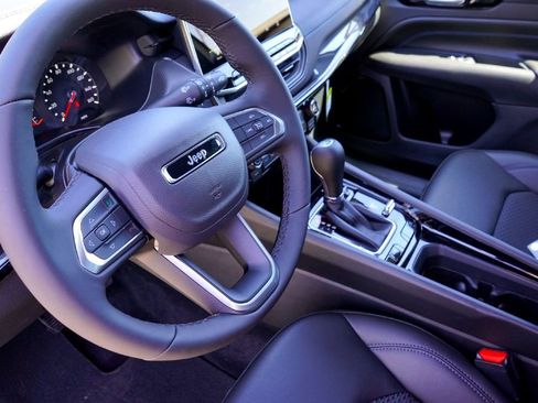 New 2026 Jeep Compass Latitude AWD/4WD image 9