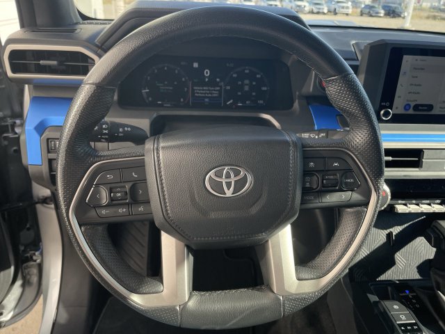 Used 2025 Toyota Tacoma TRD Sport AWD/4WD image 16