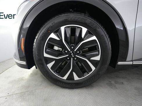 Used 2024 Kia EV6 Wind RWD image 19