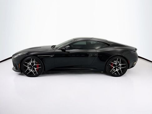 Used 2025 Aston Martin DB12 Coupe RWD image 8