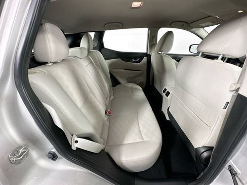 Used 2019 Nissan Rogue Sport SV w/ Technology Package AWD/4WD image 28