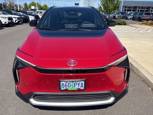 Used 2023 Toyota bZ4X Limited image 7