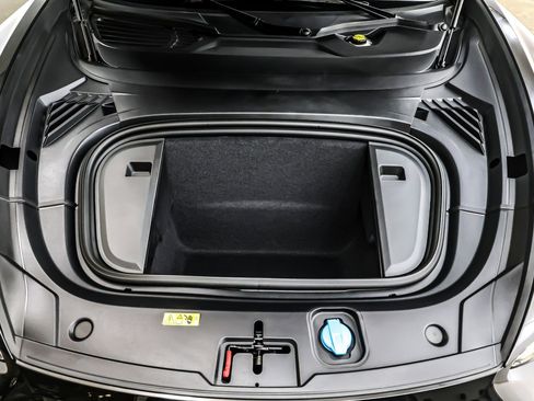 Used 2023 Audi RS e-tron GT w/ Ceramic Brake Package image 12