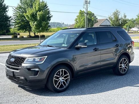 Used 2018 Ford Explorer Sport w/ Equipment Group 401A AWD/4WD image 3