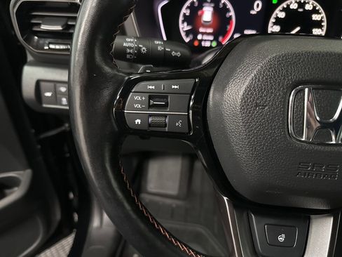 Used 2024 Honda Pilot TrailSport image 15