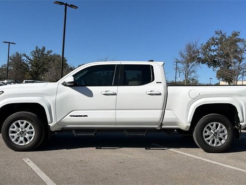 Certified 2024 Toyota Tacoma SR5 image 2