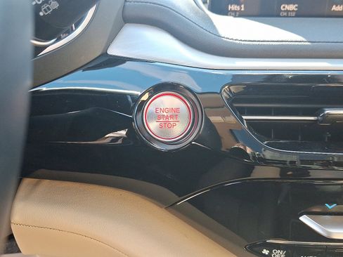 Used 2024 Acura MDX w/ Technology Package image 23