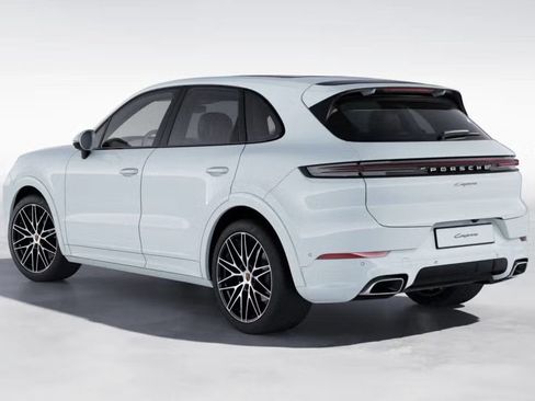 Certified 2026 Porsche Cayenne AWD/4WD image 3