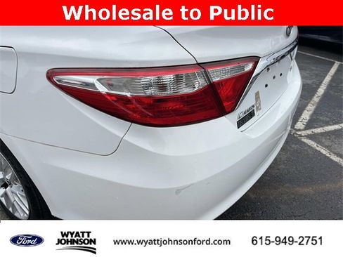 Used 2017 Toyota Camry LE image 10