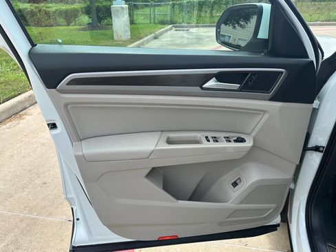 Used 2020 Volkswagen Atlas SEL image 11