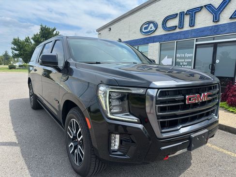 Used 2024 GMC Yukon XL AT4 w/ AT4 Premium Plus Package AWD/4WD image 2