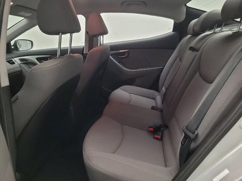 Used 2016 Hyundai Elantra SE FWD image 18
