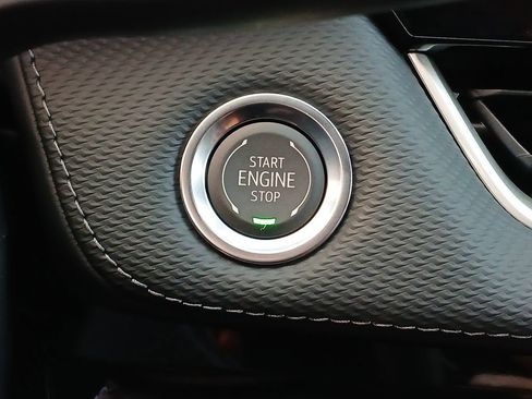 New 2026 Chevrolet Equinox LT w/ Convenience Package II image 17