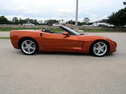 Used 2008 Chevrolet Corvette Convertible w/ Preferred Equipment Group RWD image 4