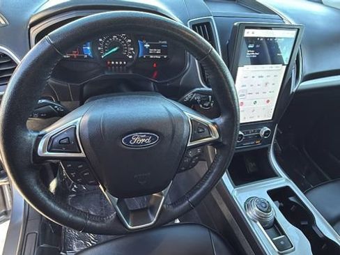 Used 2023 Ford Edge SEL image 18