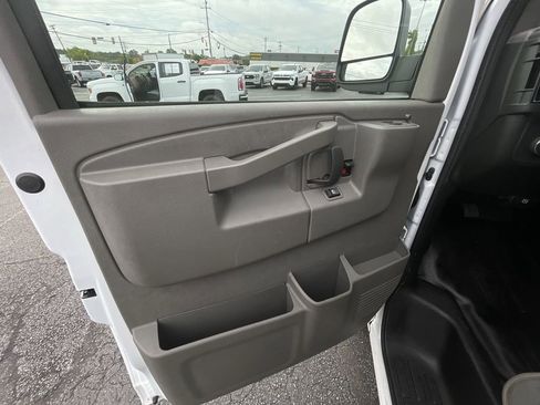 Used 2025 Chevrolet Express 2500 w/ Driver Convenience Package RWD image 20