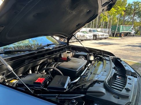 Used 2024 Cadillac Escalade Premium Luxury Platinum image 38