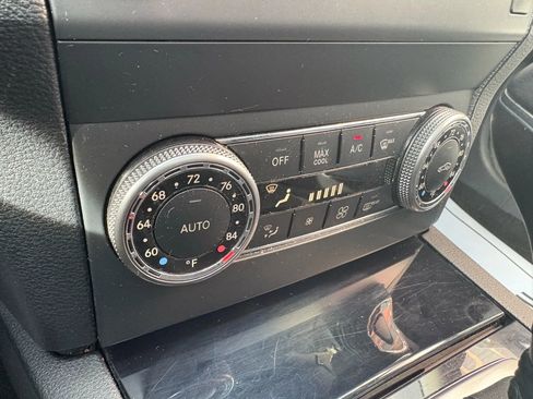 Used 2010 Mercedes-Benz GLK 350 4MATIC image 20