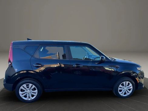 Used 2020 Kia Soul LX FWD image 4