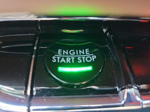 Used 2023 Lincoln Nautilus Reserve AWD/4WD image 18