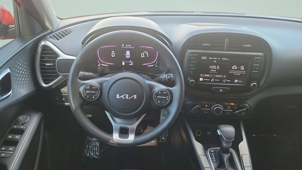 Used 2024 Kia Soul LX FWD image 12