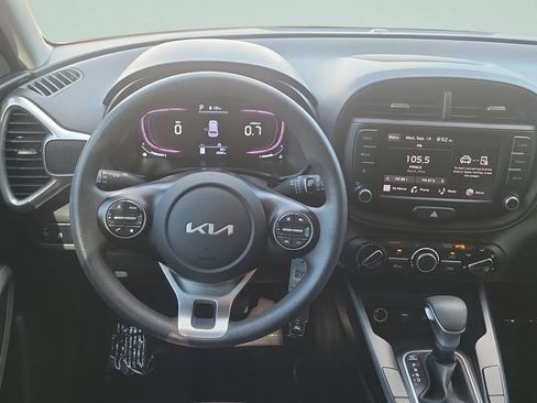 Used 2024 Kia Soul LX FWD image 12