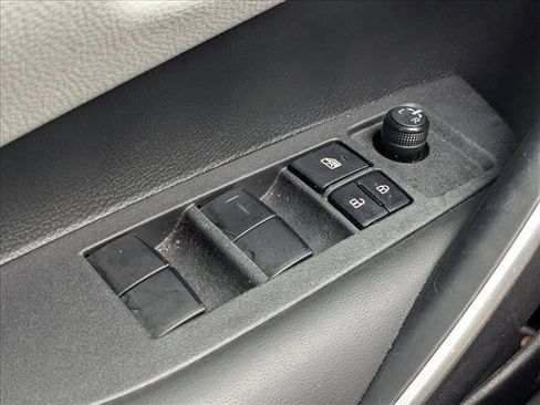 Used 2024 Toyota Corolla SE FWD image 12