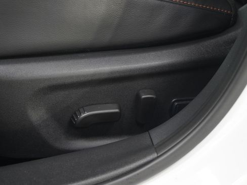Used 2023 Nissan Sentra SR w/ SR Premium Package FWD image 22
