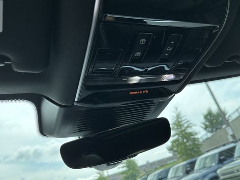 Certified 2024 Land Rover Range Rover Sport SE AWD/4WD image 22
