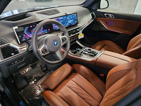 New 2026 BMW X5 xDrive50e AWD/4WD image 2