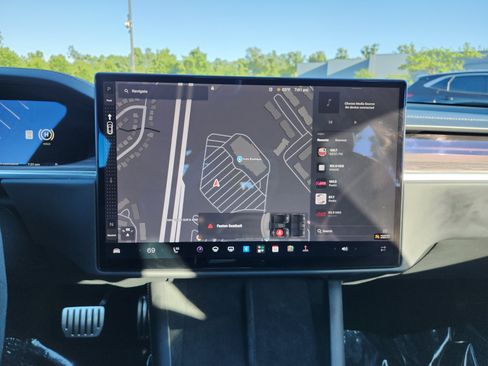 Used 2022 Tesla Model S AWD/4WD image 4