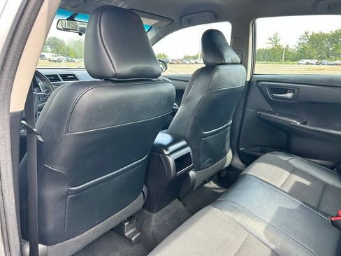 Used 2017 Toyota Camry SE FWD image 16