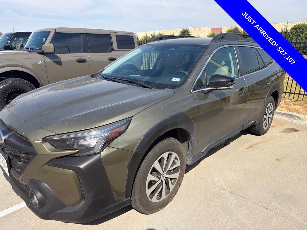 Used 2024 Subaru Outback Premium AWD/4WD image 1