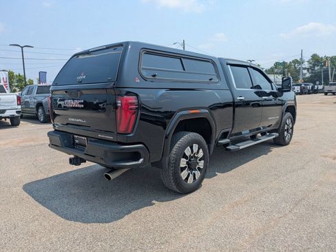 Used 2025 GMC Sierra 2500 Denali w/ Technology Package AWD/4WD image 7