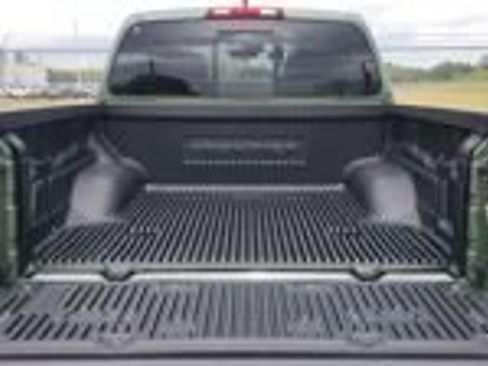 Used 2025 Nissan Frontier Pro-X RWD image 15