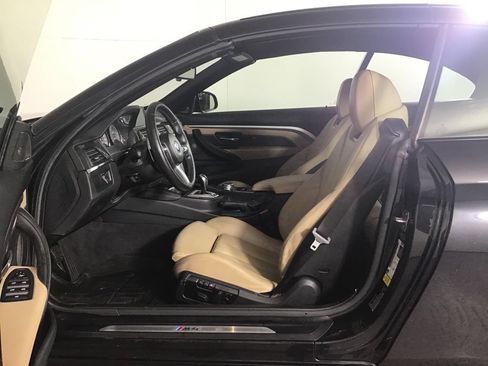 Used 2015 BMW M4 Convertible RWD image 5