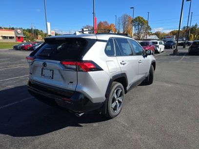 New 2025 Toyota RAV4 SE