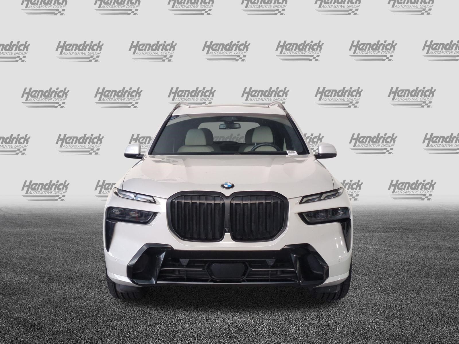 Used 2024 BMW X7 xDrive40i w/ Executive Package AWD/4WD image 3