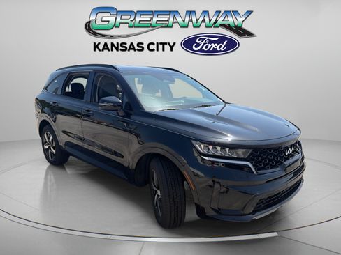 Used 2023 Kia Sorento S FWD image 1