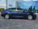 Used 2021 Toyota Corolla LE image 3