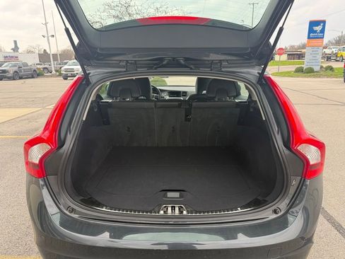 Used 2016 Volvo V60 T5 Premier w/ Convenience Package FWD image 19