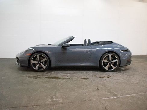 New 2026 Porsche 911 Carrera image 2