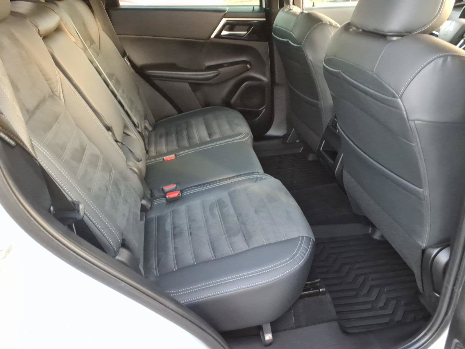 Used 2023 Mitsubishi Outlander SE AWD/4WD image 25