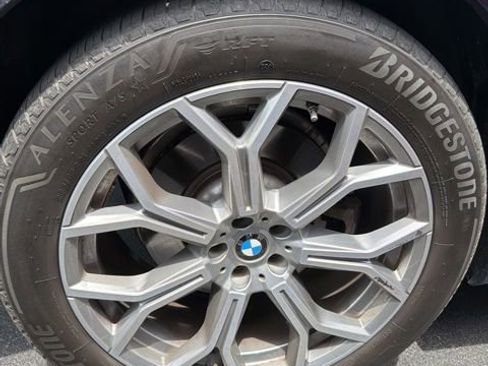 Used 2025 BMW X7 xDrive40i AWD/4WD image 12