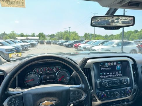 Used 2019 Chevrolet Silverado 2500 LT w/ LT Convenience Package AWD/4WD image 2